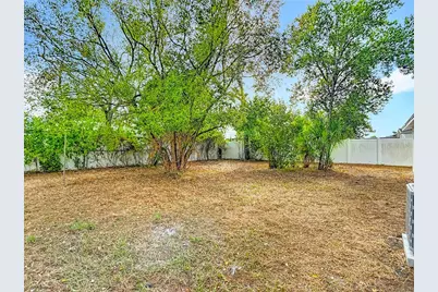 10017 N Hartts Drive, Tampa, FL 33617 - Photo 13