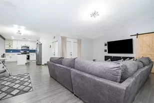 7118 Caloosa Ct, Orlando, FL 32819 - Photo 5