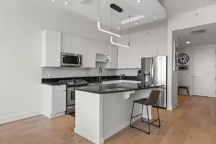 150 E Robinson St, Orlando, FL 32801 - Photo 9