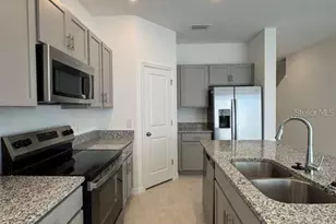 7627 Waterscape Dr, Groveland, FL 34736 - Photo 5