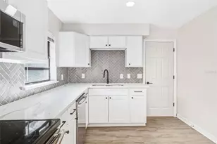 4320 Carousel Rd, Orlando, FL 32808 - Photo 7