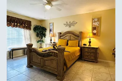 1049 Lake Berkley Drive, Kissimmee, FL 34746 - Photo 15