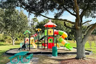 1049 Lake Berkley Dr, Kissimmee, FL 34746 - Photo 49