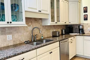 1049 Lake Berkley Dr, Kissimmee, FL 34746 - Photo 33