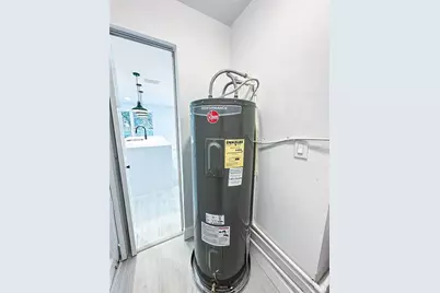 2226 Fiesta Court, Orlando, FL 32811 - Photo 11