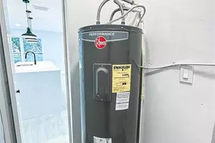 2226 Fiesta Ct, Orlando, FL 32811 - Photo 11