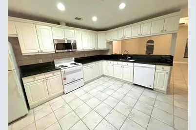 10026 Chesham Drive, Orlando, FL 32817 - Photo 3