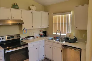 1030 Henson Ct, Oviedo, FL 32765 - Photo 5