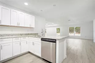 8448 Balm St, Weeki Wachee, FL 34607 - Photo 13