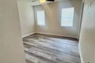 408 S Main Ave, Groveland, FL 34736 - Photo 9