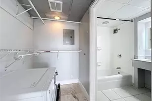 151 E Washington St, Orlando, FL 32801 - Photo 21