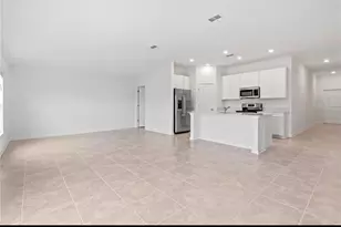 352 Heroic Rd, Davenport, FL 33837 - Photo 5