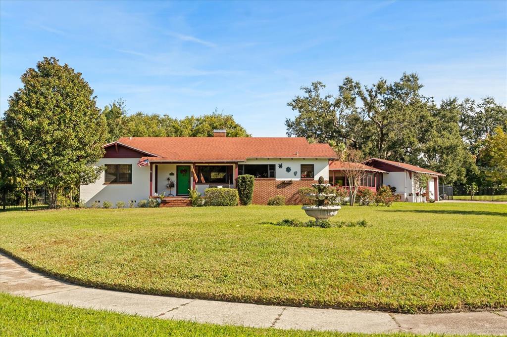 205 Surprise Dr main architectural view