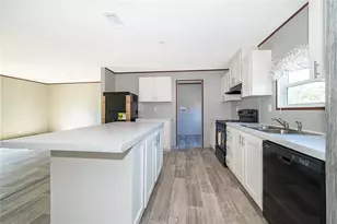 31811 Pine Dr, Deland, FL 32720 - Photo 5