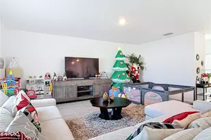 1146 Calico Pointe Cir, Groveland, FL 34736 - Photo 9