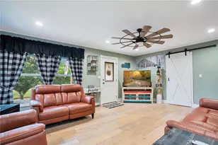 6746 Osceola Dr, Mount Dora, FL 32757 - Photo 5