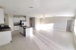 10353 Scarlet Skimmer Dr, Riverview, FL 33578 - Photo 7