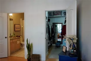 4881 Cypress Woods Dr, Orlando, FL 32811 - Photo 9