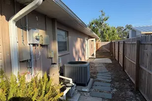 2305 26th Ave W, Bradenton, FL 34205 - Photo 17