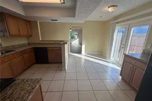 2305 26th Ave W, Bradenton, FL 34205 - Photo 3