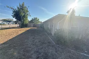 2305 26th Ave W, Bradenton, FL 34205 - Photo 21