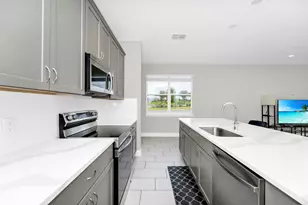 743 Driving Range Ct, Reunion, FL 34747 - Photo 9