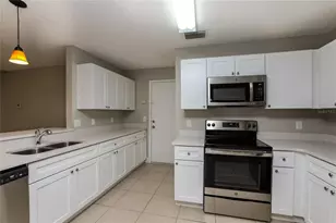 10729 Satinwood Cir, Orlando, FL 32825 - Photo 5