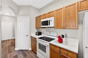 8105 Coconut Palm Way, Kissimmee, FL 34747 - Photo 7