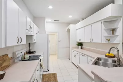 390 Foxhill Drive, Debary, FL 32713 - Photo 7