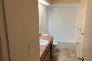 2556 Chestnut Woods Dr, Lakeland, FL 33815 - Photo 5