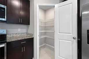 2764 Emory Sound Pl, Brandon, FL 33510 - Photo 11