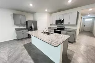 536 Emily Gln St, Deland, FL 32724 - Photo 9