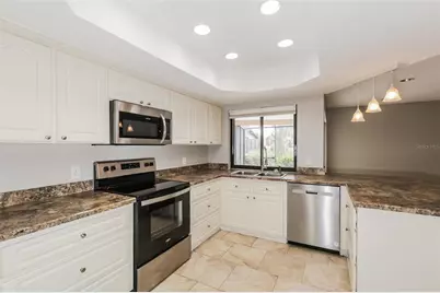 1303 Sandalwood Drive, Plant City, FL 33563 - Photo 7