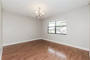 1303 Sandalwood Dr, Plant City, FL 33563 - Photo 5