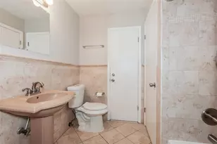 1303 Sandalwood Dr, Plant City, FL 33563 - Photo 17