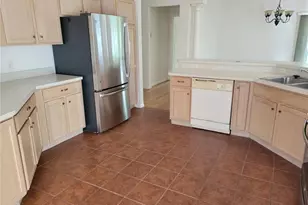 7233 SE 171st Pond Ln, The Villages, FL 32162 - Photo 5