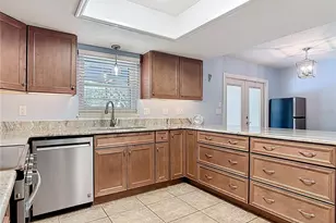 1807 Virginia Ct, Tavares, FL 32778 - Photo 11