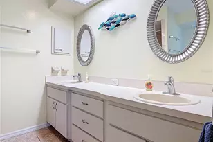 1807 Virginia Ct, Tavares, FL 32778 - Photo 37