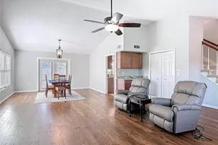 1807 Virginia Ct, Tavares, FL 32778 - Photo 3