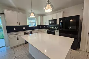 3928 Capri Coast Dr, Plant City, FL 33565 - Photo 11