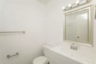 14206 Village Terrace Dr, Tampa, FL 33624 - Photo 13