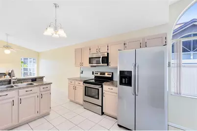 10848 Lanesboro Court, Orlando, FL 32825 - Photo 11