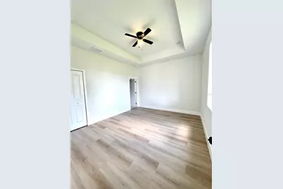 1043 Albany Avenue, Lehigh Acres, FL 33971 - Photo 23