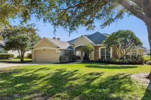 23518 Oak Prairie Cir, Sorrento, FL 32776 - Photo 5