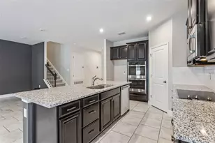 297 Siesta Vista Ct, Davenport, FL 33896 - Photo 11