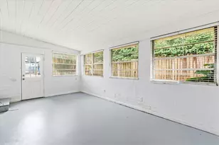 1039 Thornton Ave, Orlando, FL 32803 - Photo 17