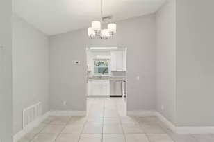 1058 Alpug Ave, Oviedo, FL 32765 - Photo 3