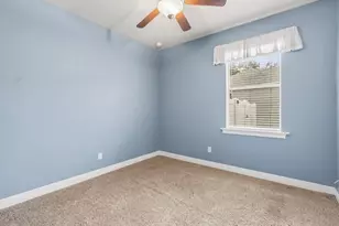 12800 Scout Ct, Grand Island, FL 32735 - Photo 19