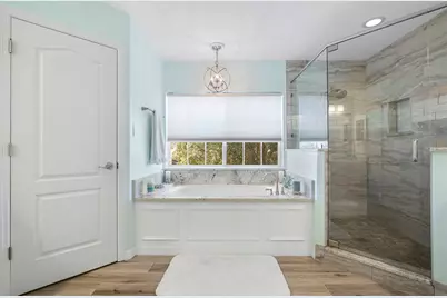 9915 Marsh Pointe Drive, Orlando, FL 32832 - Photo 29