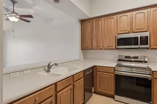 9423 Myrtle Creek Ln, Orlando, FL 32832 - Photo 5